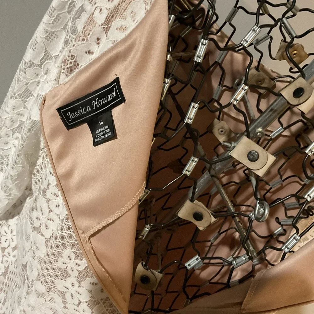 Jessica Howard Lace Dress ‎ Size 16.   k47
